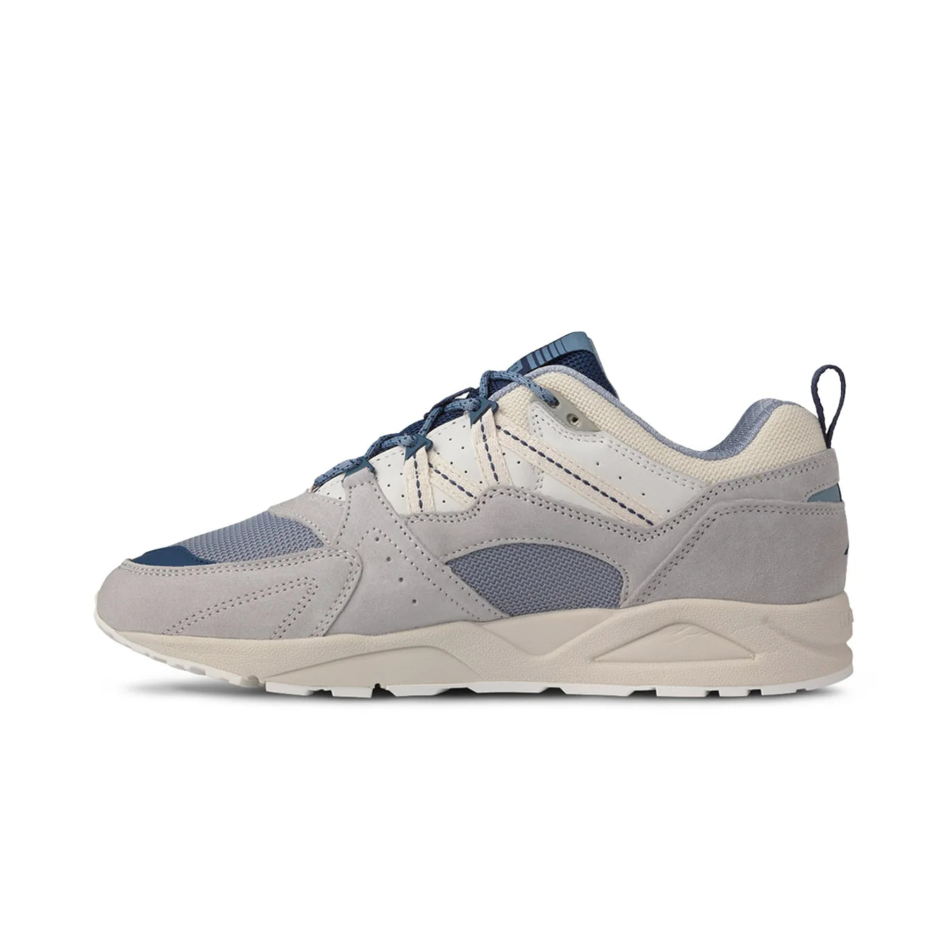 Detail of the speckled midsole on the Karhu Fusion 2.0 Trainer in Dawn Blue.