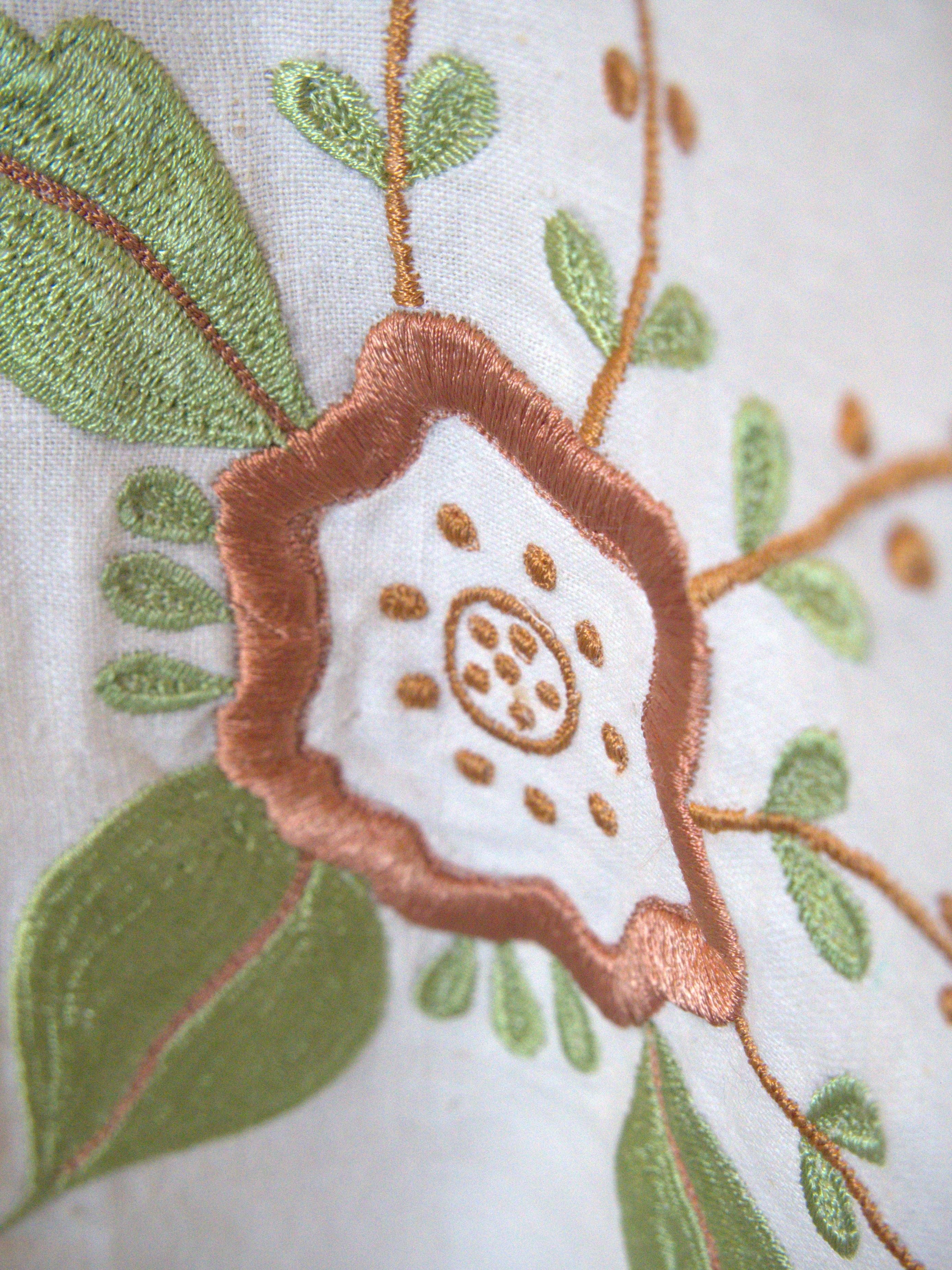 Khadi Short Sleeve Shirt - Ecru Floral Embroidery