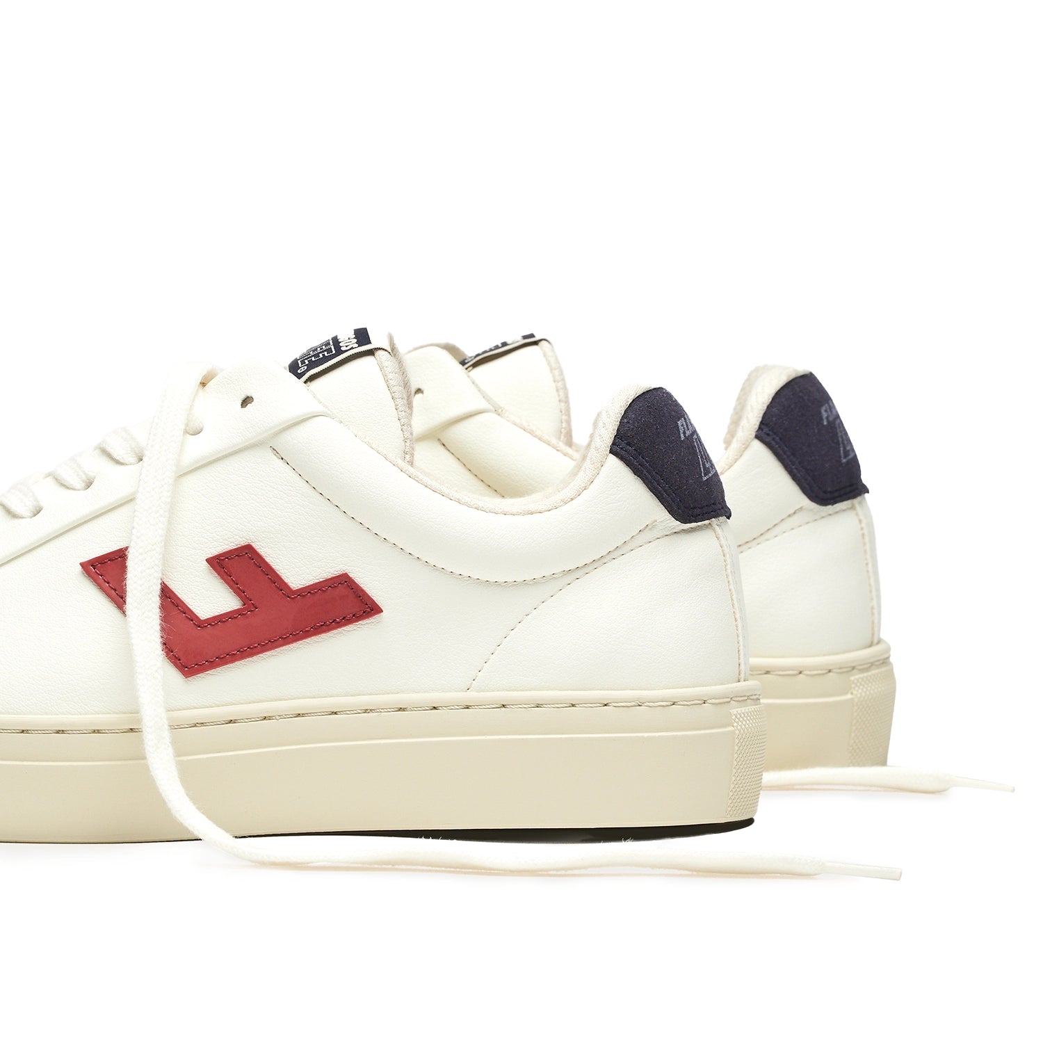 Stylish sneakers Off White Red Ecru